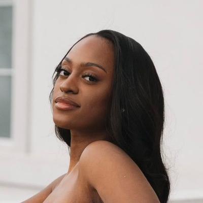 Portrait of creator dominiquewr