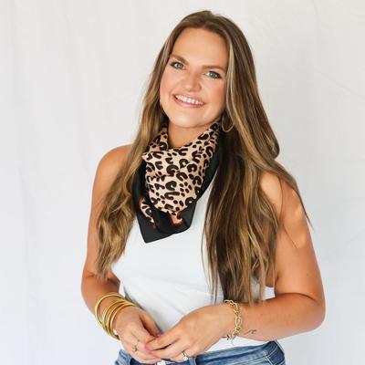 Portrait of creator saraott21