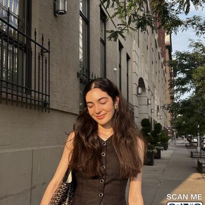 Portrait of creator jadethebrunette2