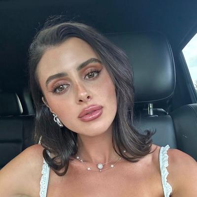 Portrait of creator alexakort