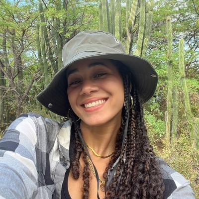 Portrait of creator urfavarchgirl