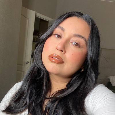 Portrait of creator maggiemeraz5