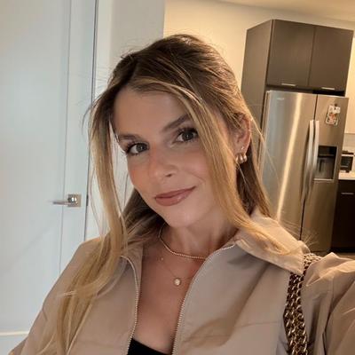 Portrait of creator rachel_ashley