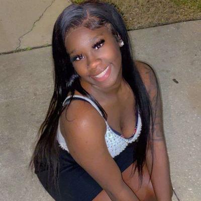 Portrait of creator slimmblikkee