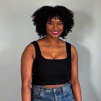 Portrait of creator curlyairchic