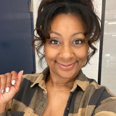 Portrait of creator kctheqweenbee