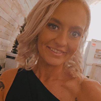 Portrait of creator sophiasmothers22