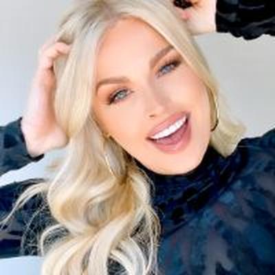 Portrait of creator iamcynthiagarcia