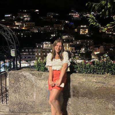 Portrait of creator mostatravelandbeauty