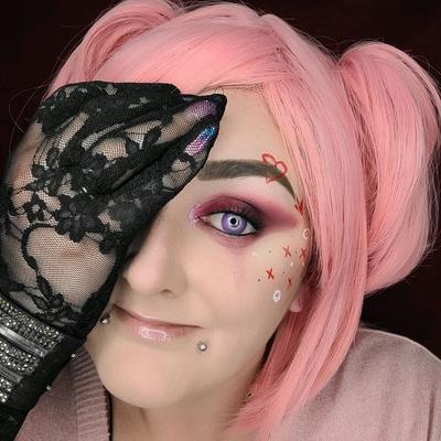 Portrait of creator the.researching.beauty