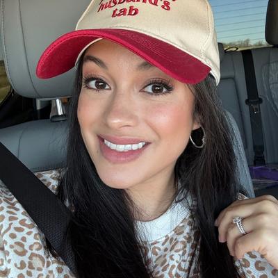 Portrait of creator nisahink