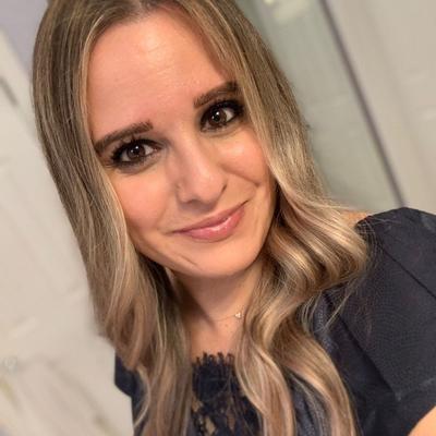 Portrait of creator toulalovesbeauty