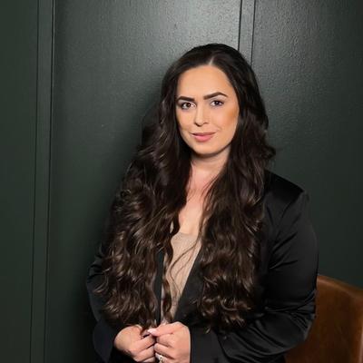 Portrait of creator alonamavrinskaya