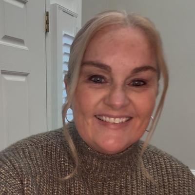 Portrait of creator midlifelifestyle