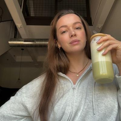 Portrait of creator alyona_leo