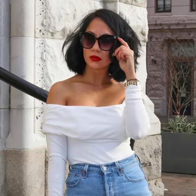 Portrait of creator thenuriarose