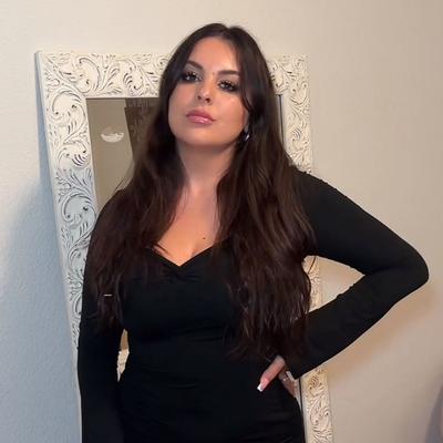 Portrait of creator arlindaexo