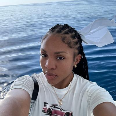 Portrait of creator keradeshon