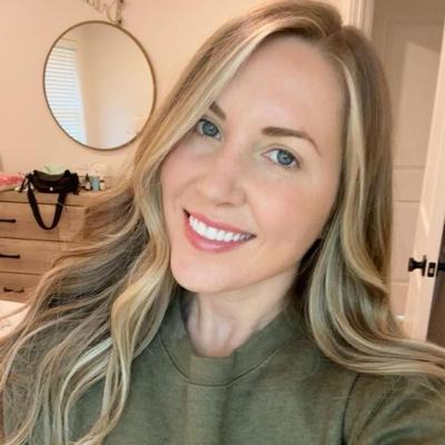 Portrait of creator coloristascloset