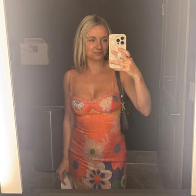 Portrait of creator julia_brainard