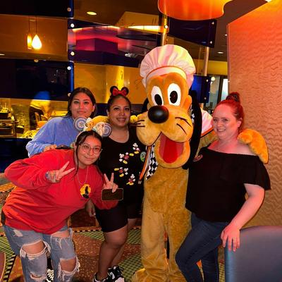 Portrait of creator yeni.gee