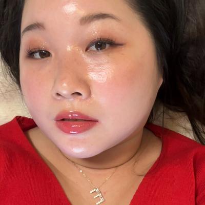 Portrait of creator helloevadinexx