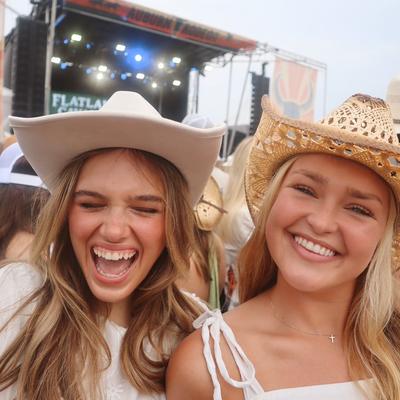 Portrait of creator alliek.jones