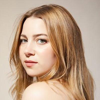 Portrait of creator lindseyrileyakers