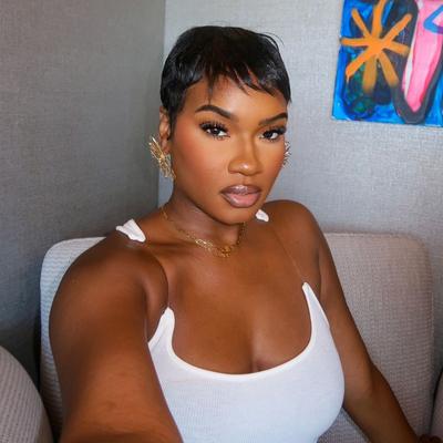 Portrait of creator brutnyairee