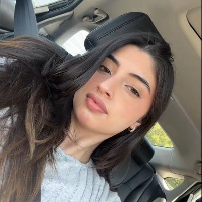 Portrait of creator makeupbyzohaa