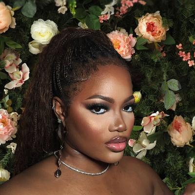 Portrait of creator hillaryapugo