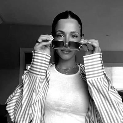 Portrait of creator lau.renv