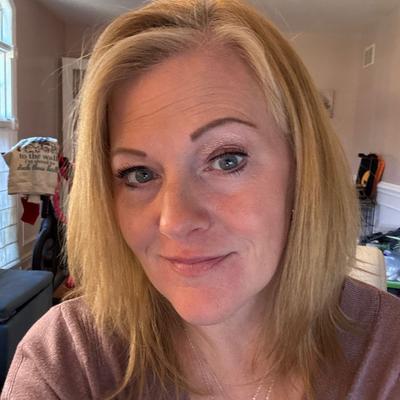 Portrait of creator julescolbesales