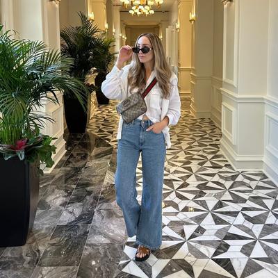 Portrait of creator _tarabauer_