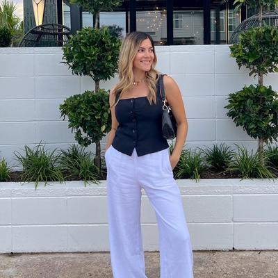 Portrait of creator jasmin.shops