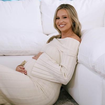 Portrait of creator sellwithamanda