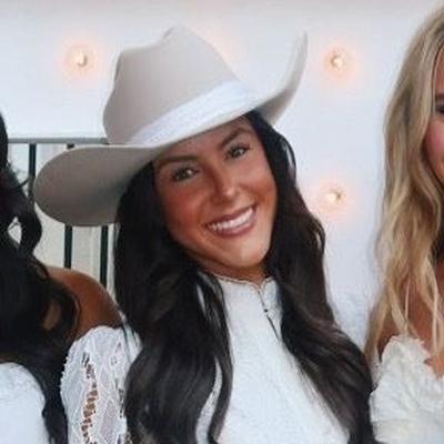 Portrait of creator madimacliver