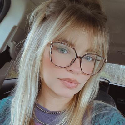 Portrait of creator allybiebs