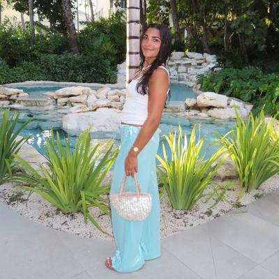 Portrait of creator kayymel