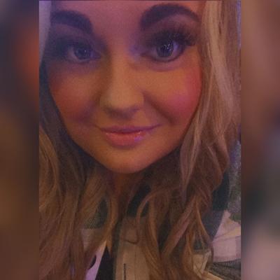 Portrait of creator ali.young01