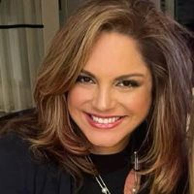 Portrait of creator lolahfigueredo