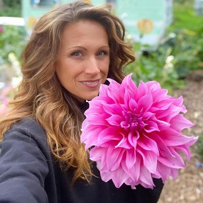 Portrait of creator augusts_garden