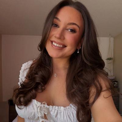 Portrait of creator naomikaylaa