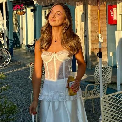 Portrait of creator gillliananne