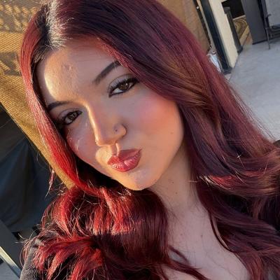 Portrait of creator evelyn_glezc