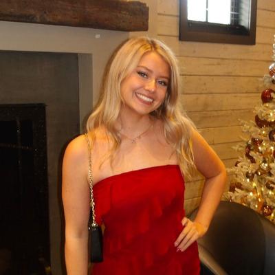 Portrait of creator kelseyymcgran