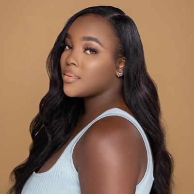 Portrait of creator mianasymone