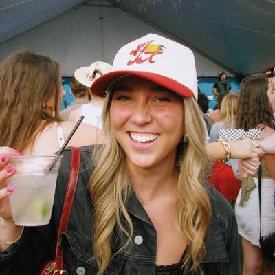 Portrait of creator tessaseibel