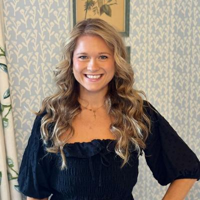 Portrait of creator laurasolensky