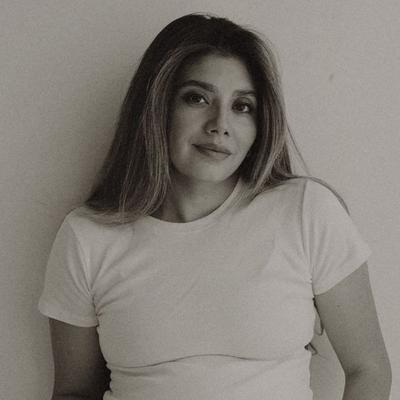 Portrait of creator manesnmakeup